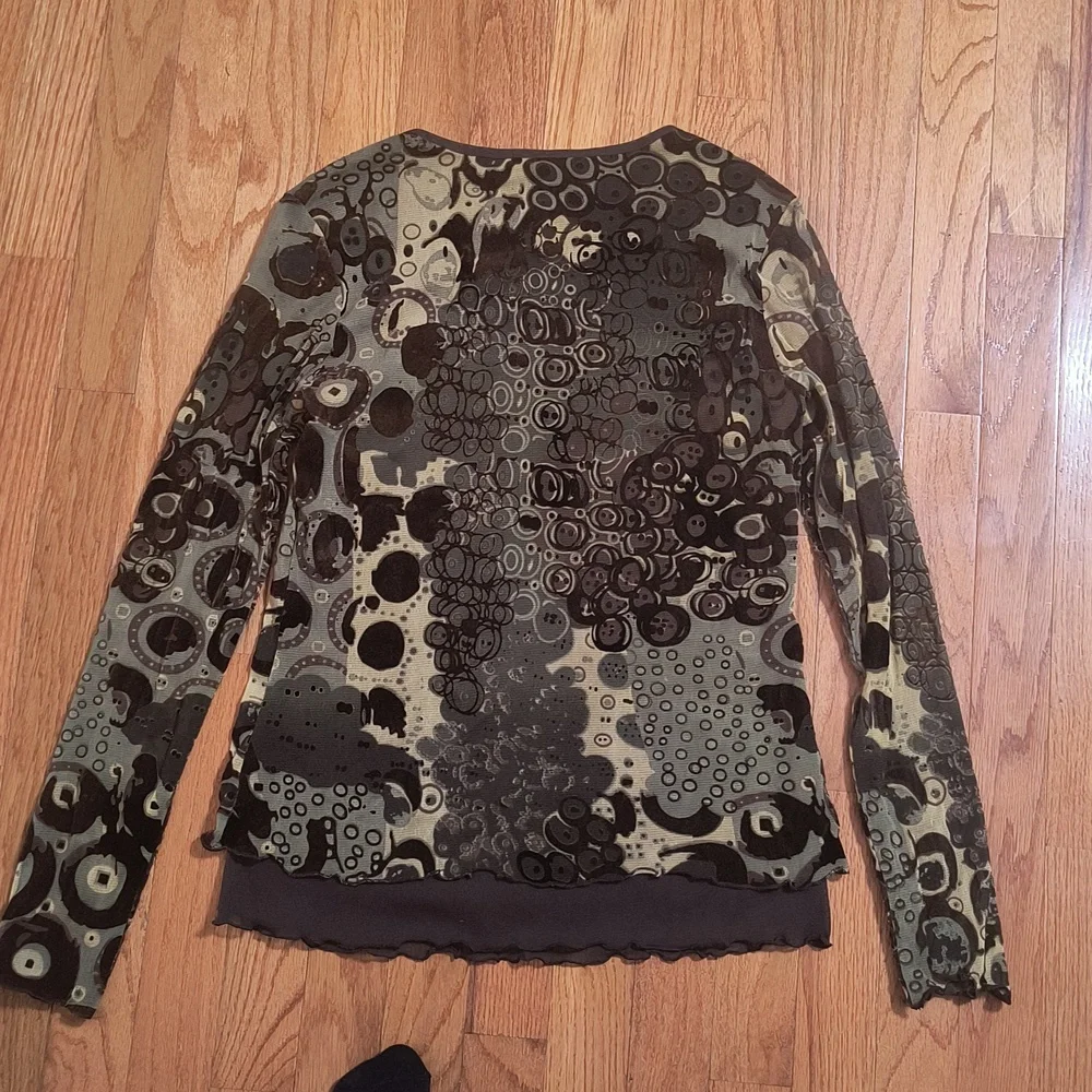 3/$10⭐Tribal brand shirt, size small, color green yellow and brown - Picture 4 of 4